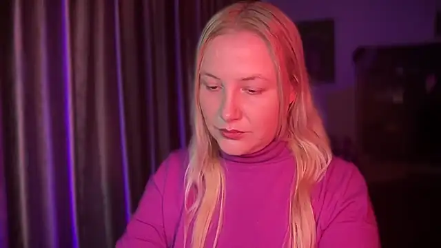 BikiHellena online show from 12/19/25, 07:55