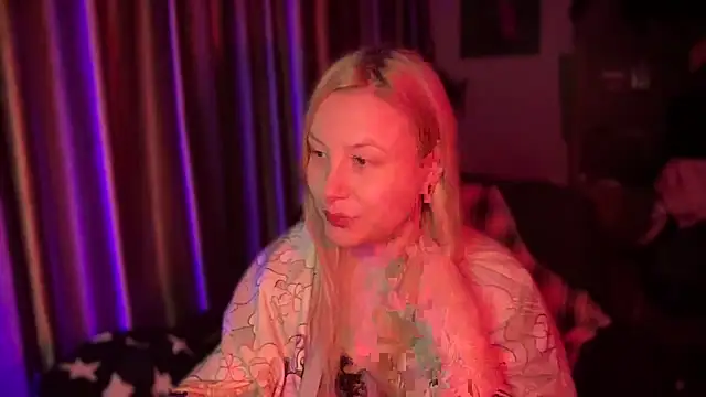 BikiHellena online show from 11/01/25, 12:50