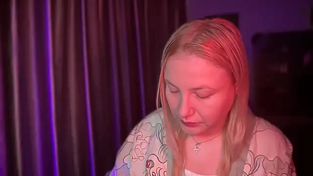 BikiHellena online show from 12/20/25, 06:38