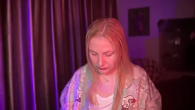 BikiHellena online show from 12/21/25, 09:55