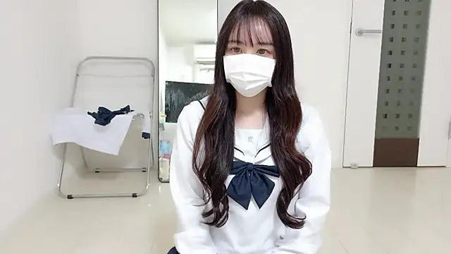  Mia land  online show from 03/15/26, 01:40