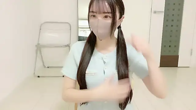  Mia land  online show from 02/19/26, 01:41