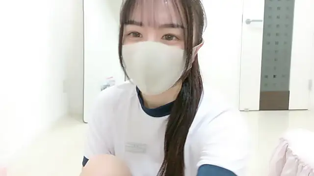  Mia land  online show from 12/21/25, 01:13