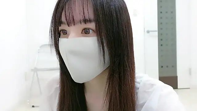  Mia land  online show from 12/01/25, 01:23