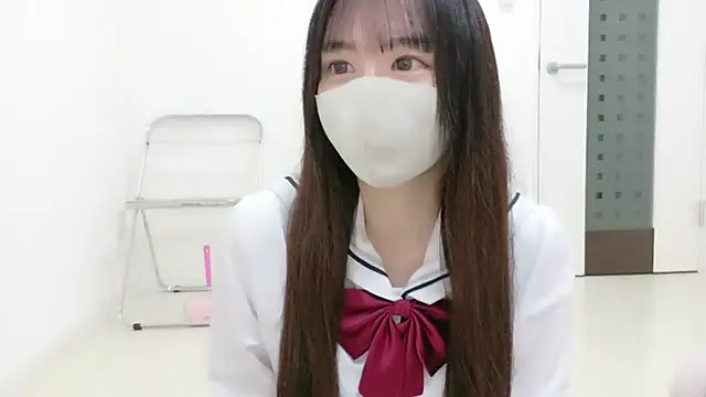  Mia land  online show from 11/24/25, 01:11