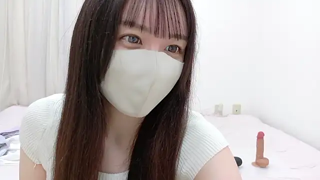  Mia land  online show from 03/25/26, 01:10