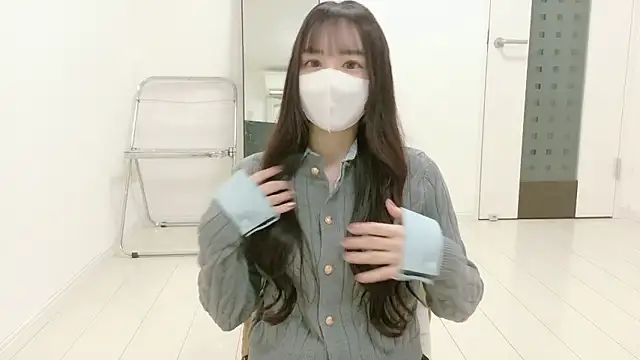  Mia land  online show from 02/12/26, 01:44