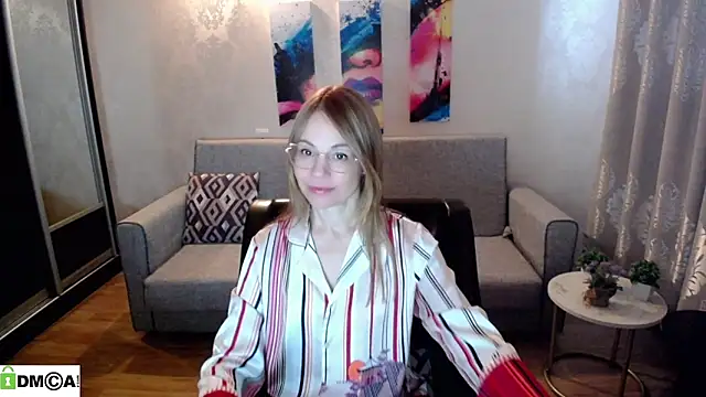 shy hot cat online show from 11/11/25, 07:03