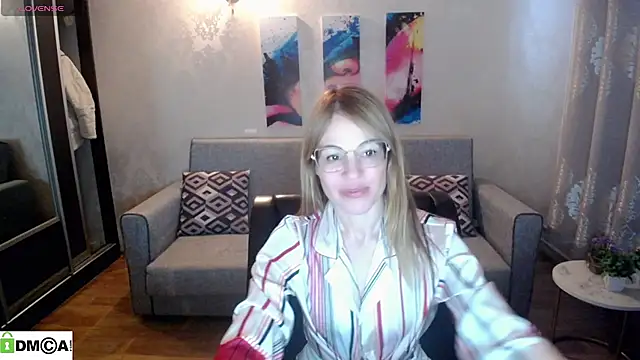 shy hot cat online show from 10/31/25, 07:05