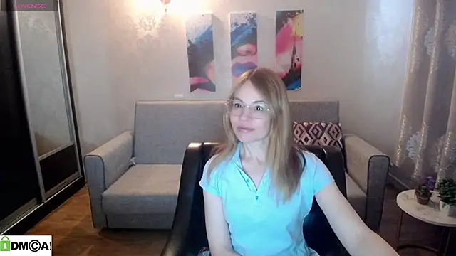 shy hot cat online show from 10/24/25, 06:23