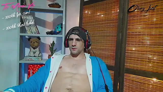 Snapshot of ObeyLust chatting on 09/28/25, 09:16 ObeyLust online show from 09/28/25, 09:16