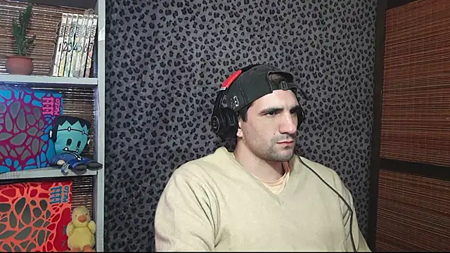 Snapshot of ObeyLust chatting on 09/22/25, 12:55 ObeyLust online show from 09/22/25, 12:55