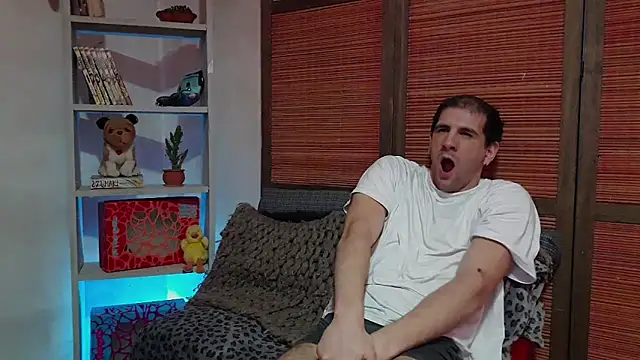 Snapshot of ObeyLust chatting on 09/29/25, 05:29 ObeyLust online show from 09/29/25, 05:29