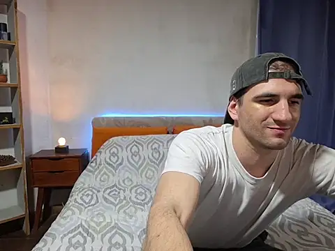 Snapshot of ObeyLust chatting on 11/12/25, 02:26 ObeyLust online show from 11/12/25, 02:26