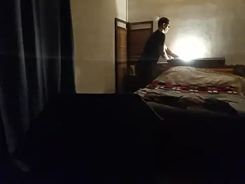 Snapshot of ObeyLust chatting on 10/31/25, 04:42 ObeyLust online show from 10/31/25, 04:42