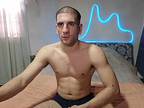 Snapshot of ObeyLust chatting on 11/18/25, 07:28 ObeyLust online show from 11/18/25, 07:28