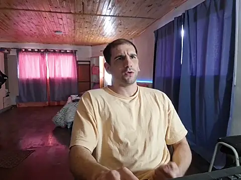 Snapshot of ObeyLust chatting on 11/05/25, 06:00 ObeyLust online show from 11/05/25, 06:00