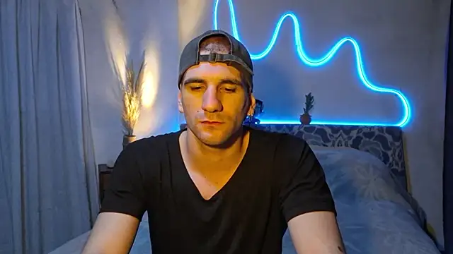 Snapshot of ObeyLust chatting on 11/18/25, 12:59 ObeyLust online show from 11/18/25, 12:59