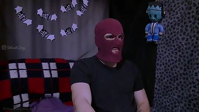 Snapshot of ObeyLust chatting on 10/25/25, 12:21 ObeyLust online show from 10/25/25, 12:21