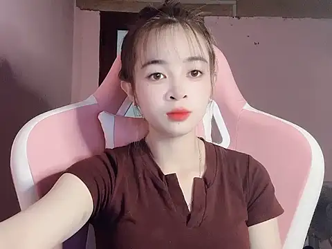 Suna7383 online show from 11/12/25, 04:22