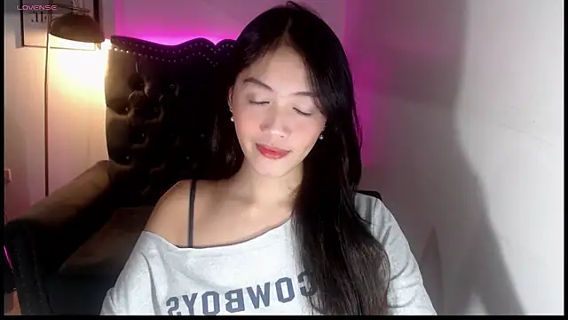 Snapshot of Alexa_Charm456 chatting on 02/11/26, 05:18 Alexa Charm456 online show from 02/11/26, 05:18