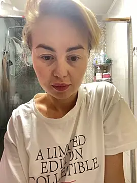 MartaLuna  online show from 10/08/25, 08:31