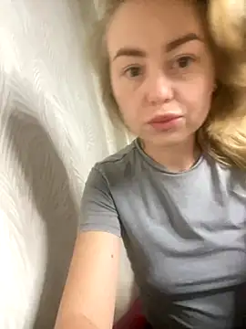 MartaLuna  online show from 10/18/25, 05:48