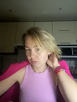 MartaLuna  online show from 11/12/25, 06:12