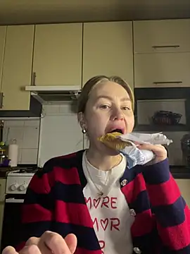 MartaLuna  online show from 02/13/26, 03:01