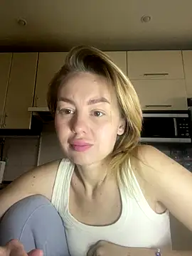 MartaLuna  online show from 12/03/25, 07:30