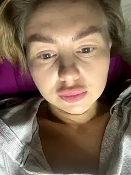 MartaLuna  online show from 11/16/25, 07:40