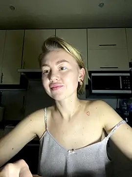 MartaLuna  online show from 11/26/25, 07:36