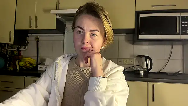 MartaLuna  online show from 04/07/26, 09:38