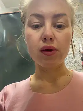 MartaLuna  online show from 11/10/25, 08:58