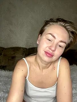 MartaLuna  online show from 10/16/25, 06:43