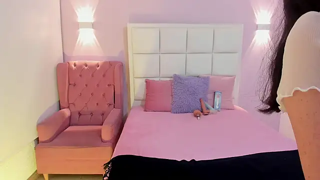 Ashleypetit online show from 09/18/25, 12:08