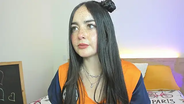 Snapshot of Ashleypetit chatting on 06/04/26, 01:38 Ashleypetit online show from 06/04/26, 01:38