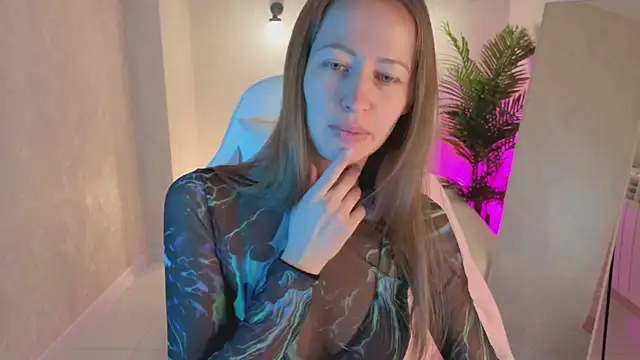 bella li   online show from 11/29/25, 01:06