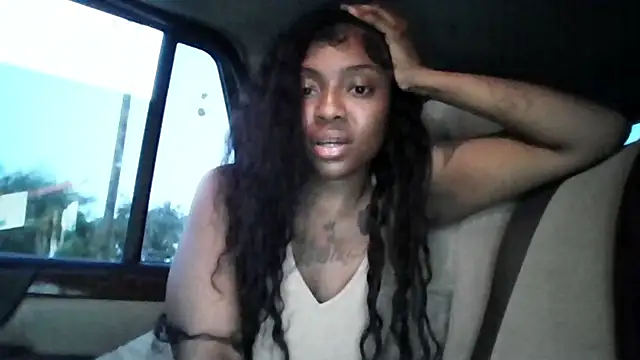 Snapshot of Cocochanel4567 chatting on 05/20/26, 03:03 Cocochanel4567 online show from 05/20/26, 03:03