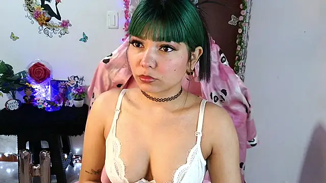 Snapshot of Maron_baez_18 chatting on 06/04/26, 01:38 Maron baez 18 online show from 06/04/26, 01:38
