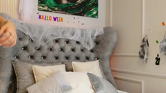 MeganXDesire online show from 10/25/25, 04:44