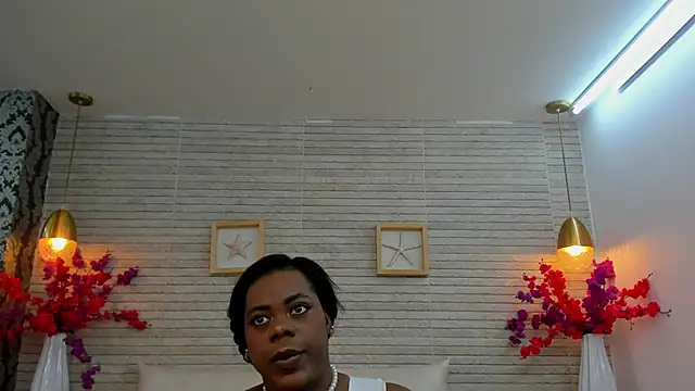 AliceVegga online show from 12/05/25, 02:43