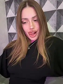 Elizabeth Tay online show from 04/01/26, 06:05