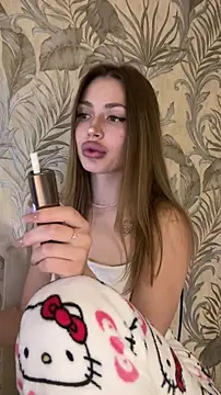 Elizabeth Tay online show from 12/22/25, 07:58