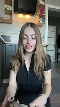 Elizabeth Tay online show from 02/12/26, 09:53