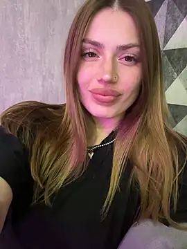 Elizabeth Tay online show from 03/25/26, 06:07