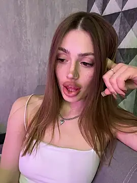 Elizabeth Tay online show from 03/15/26, 06:26