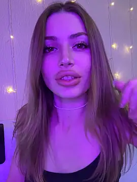 Elizabeth Tay online show from 11/25/25, 05:57