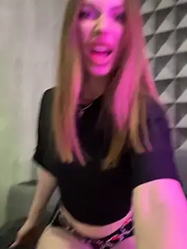 Elizabeth Tay online show from 04/19/26, 06:10