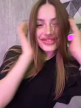 Elizabeth Tay online show from 03/29/26, 05:47